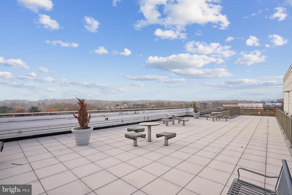 444 W Broad St #621