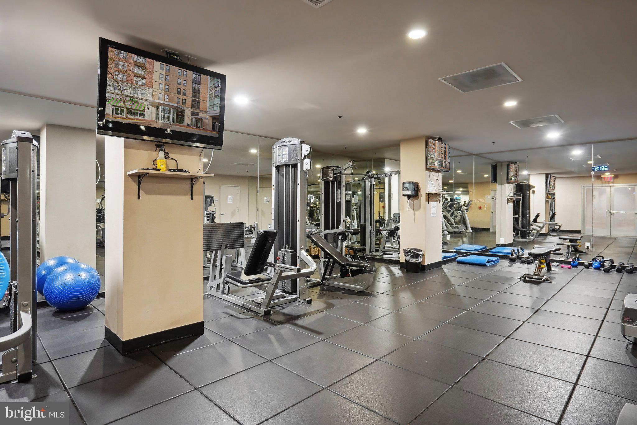 444 W Broad St #621