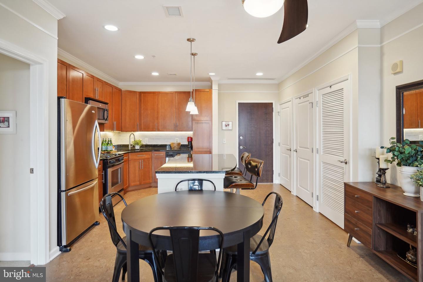 444 W Broad St #621