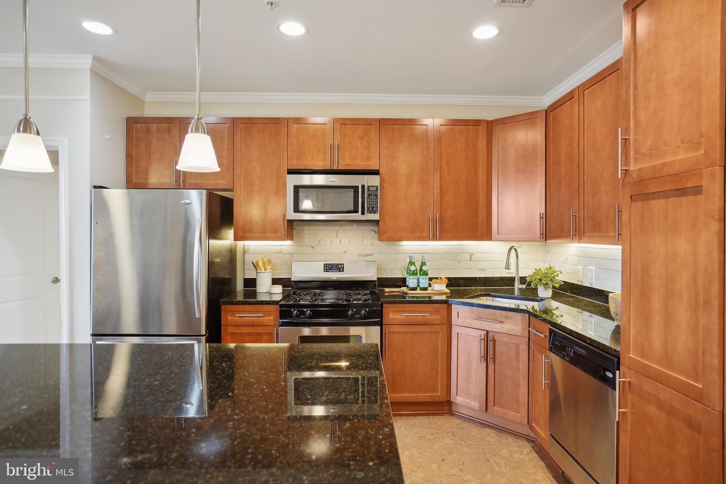 444 W Broad St #621
