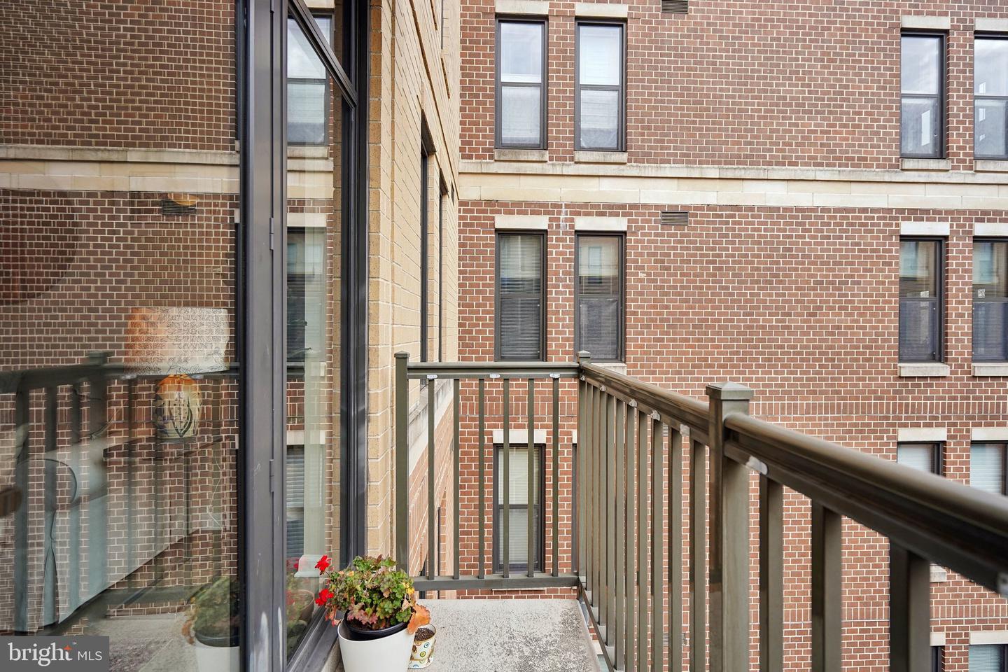 444 W Broad St #621