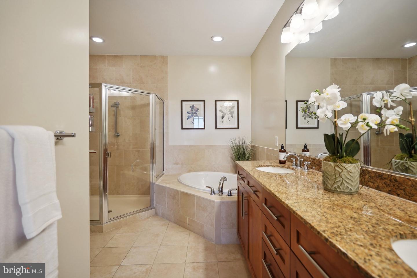 444 W Broad St #621