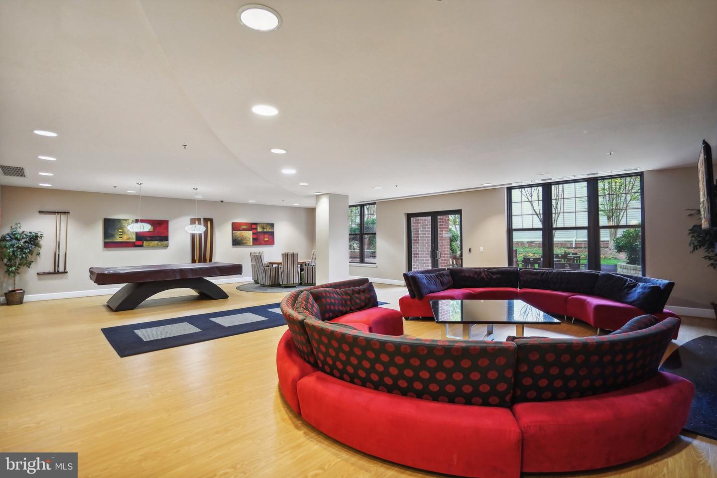 444 W Broad St #621