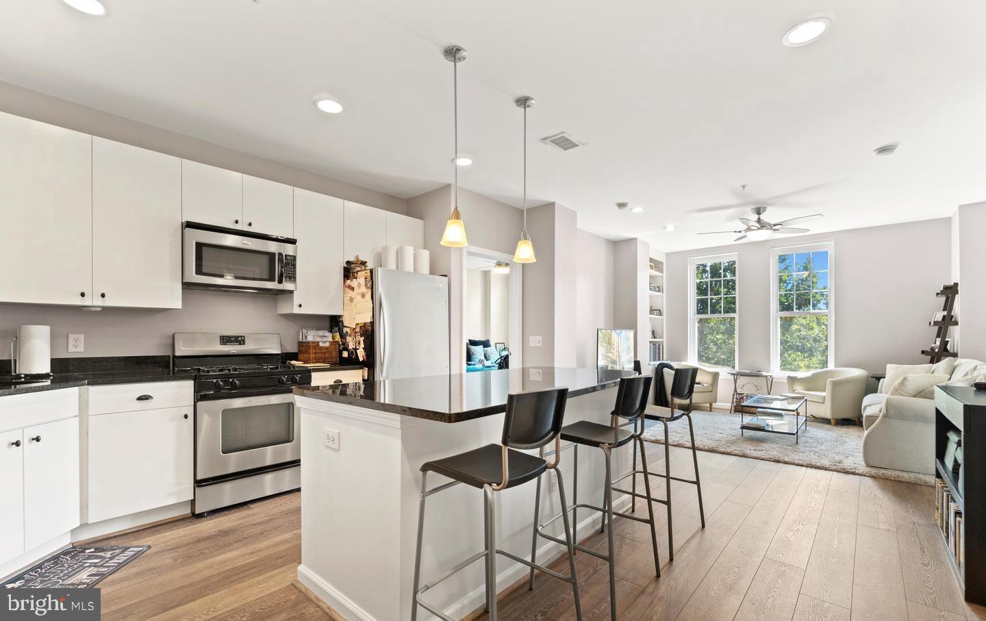 444 W BROAD STREET 303