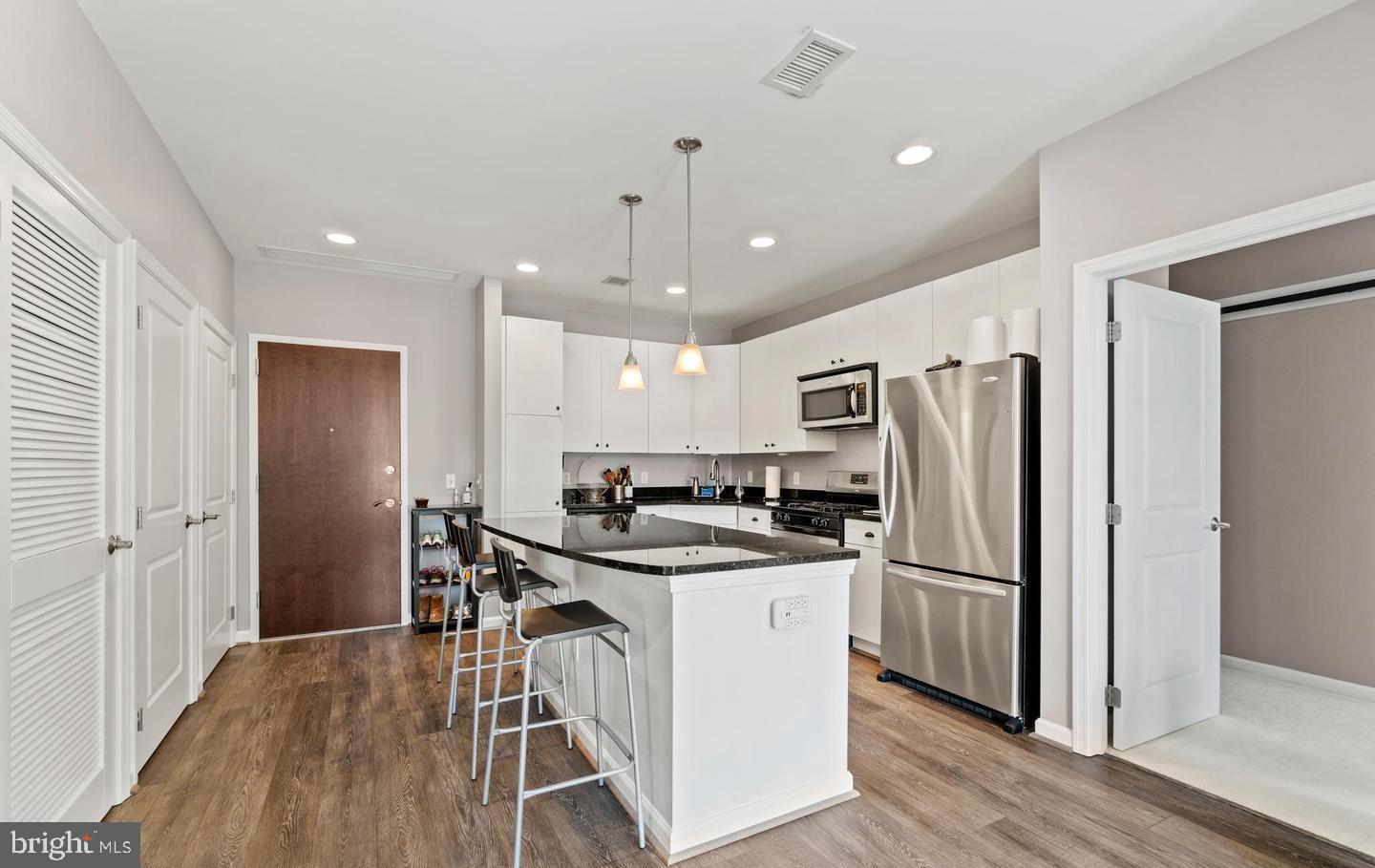 444 W BROAD STREET 303