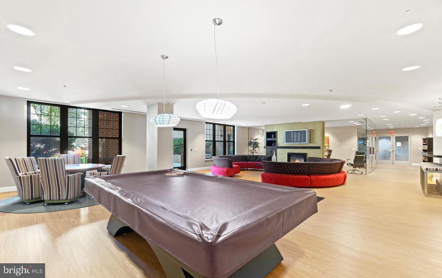 444 W BROAD STREET 303