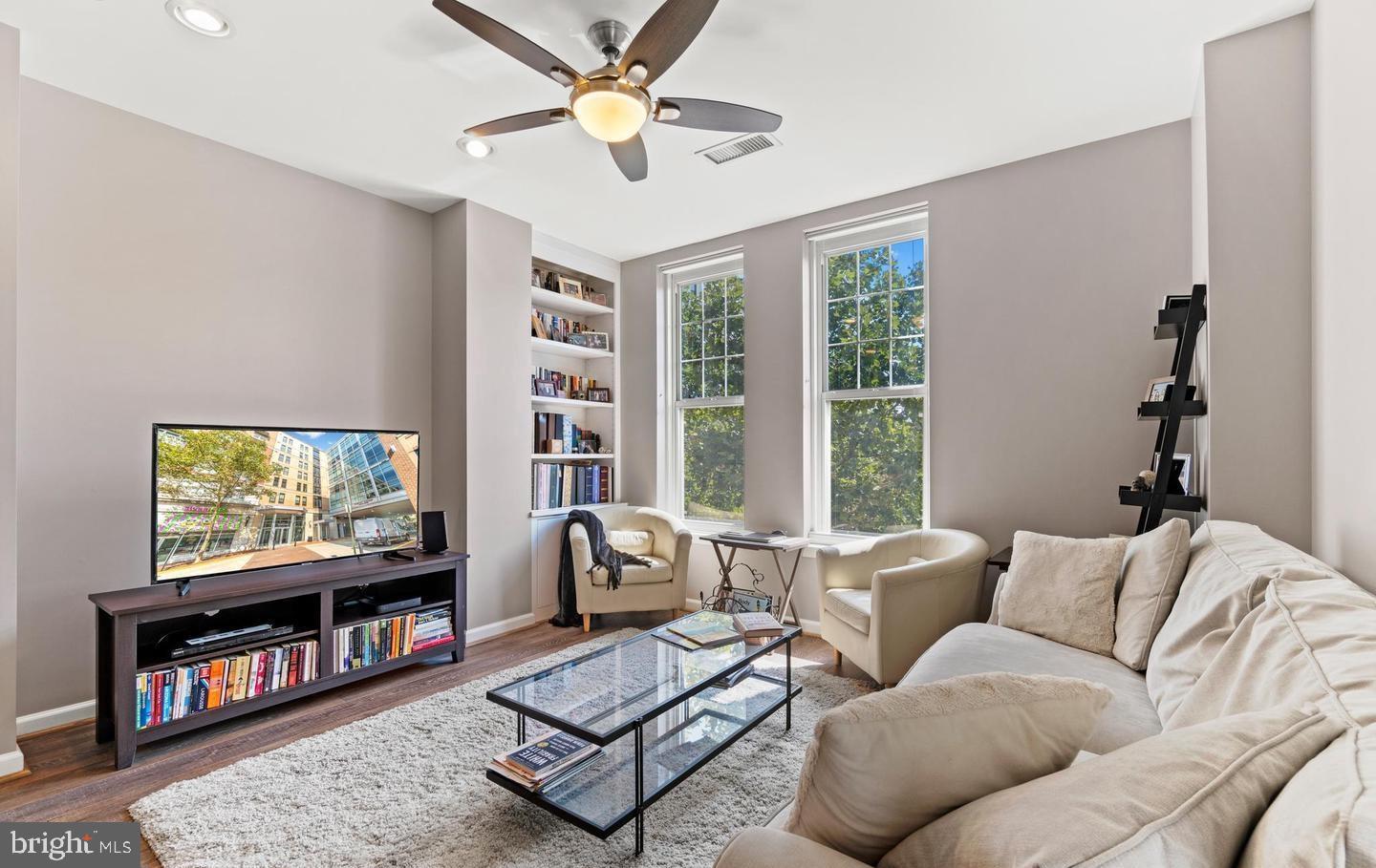 444 W BROAD STREET 303