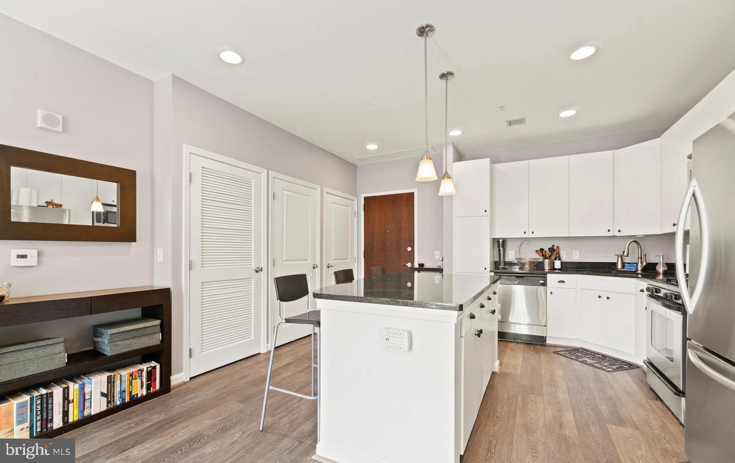 444 W BROAD STREET 303