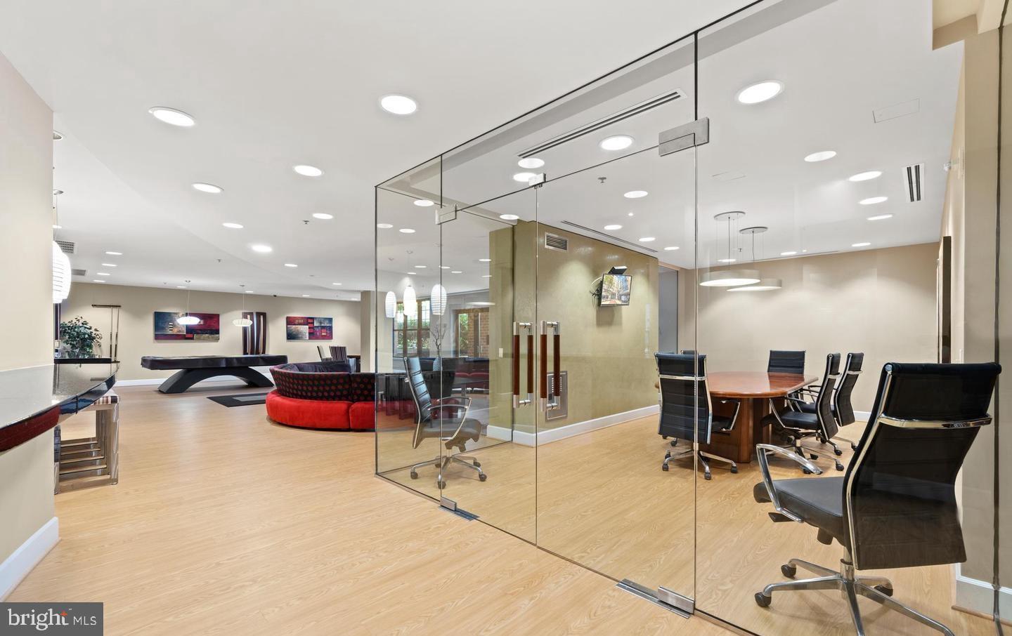 444 W BROAD STREET 303