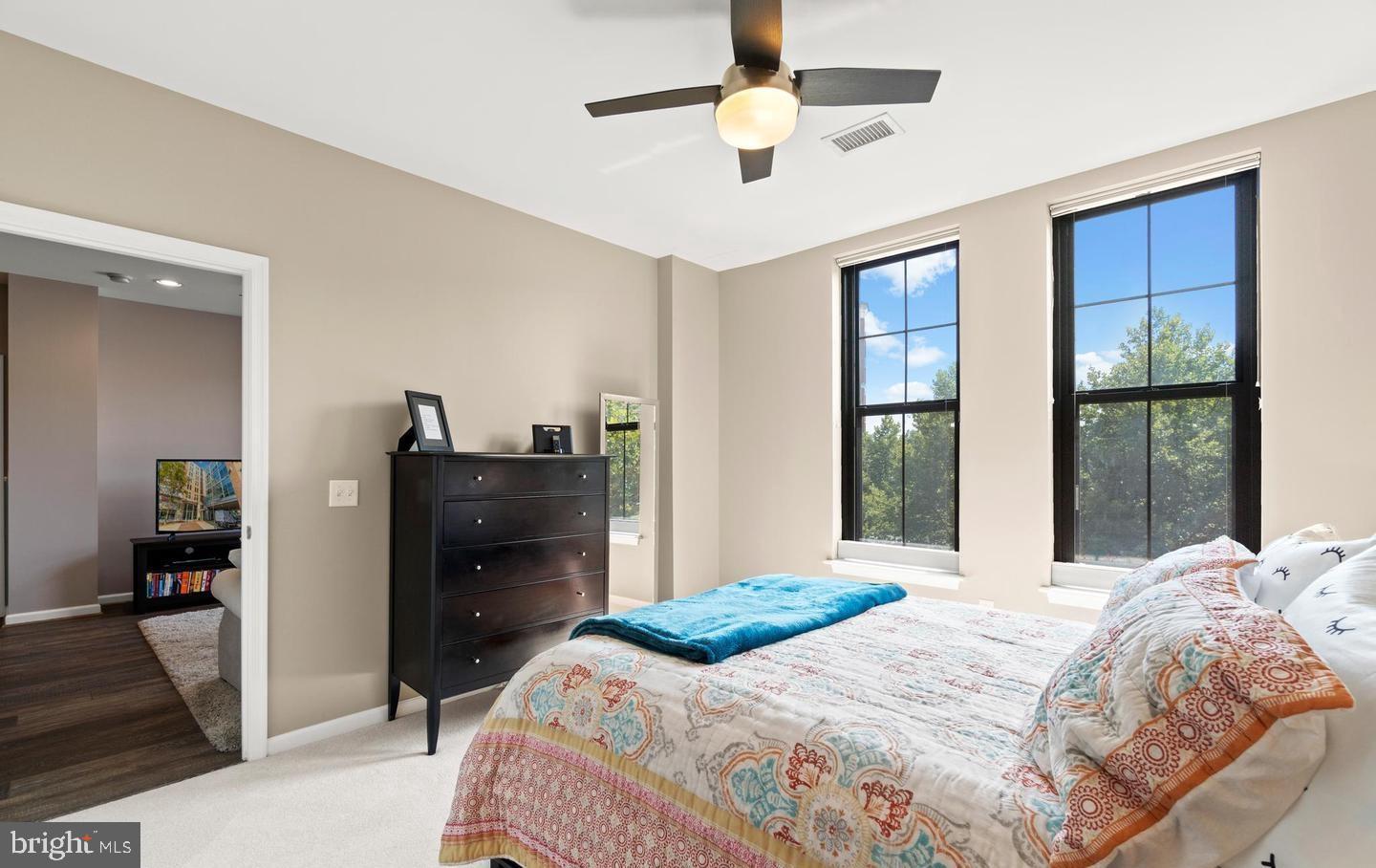 444 W BROAD STREET 303