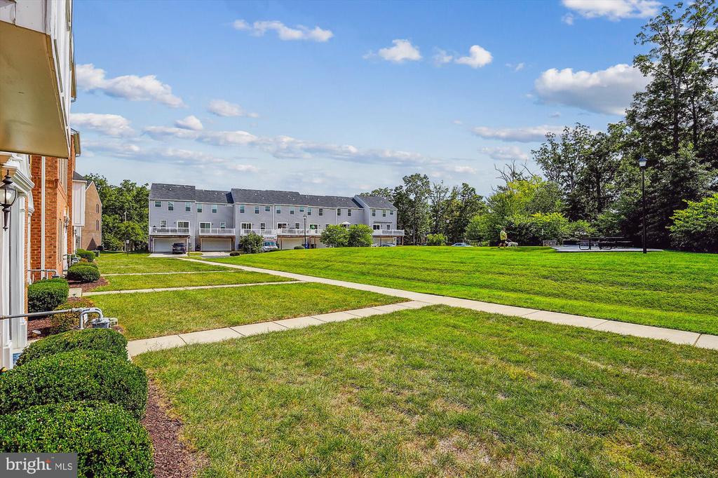2112 Governors Way