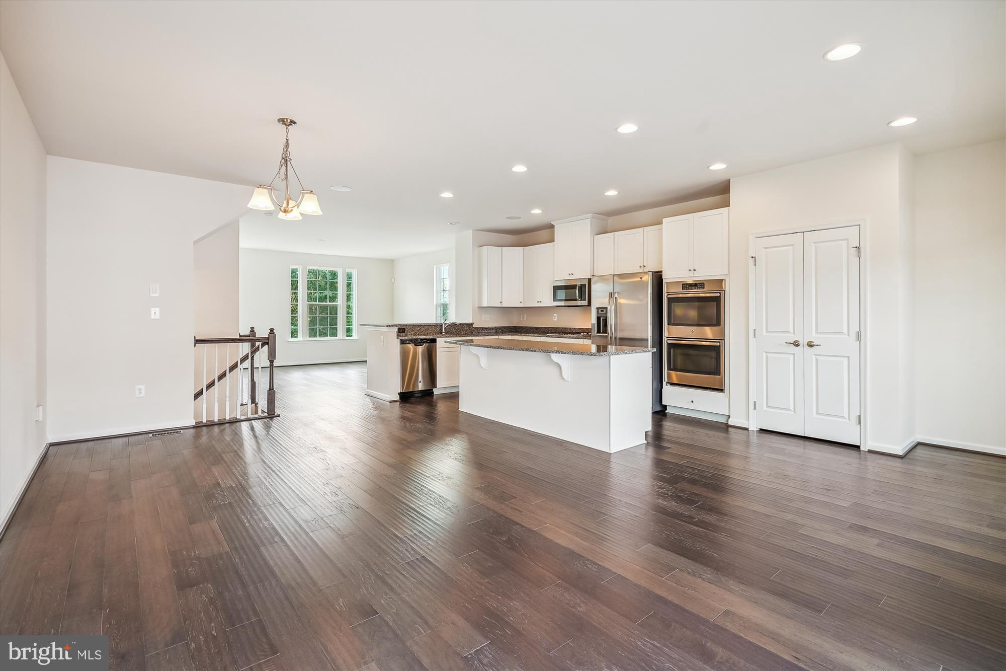 2112 Governors Way