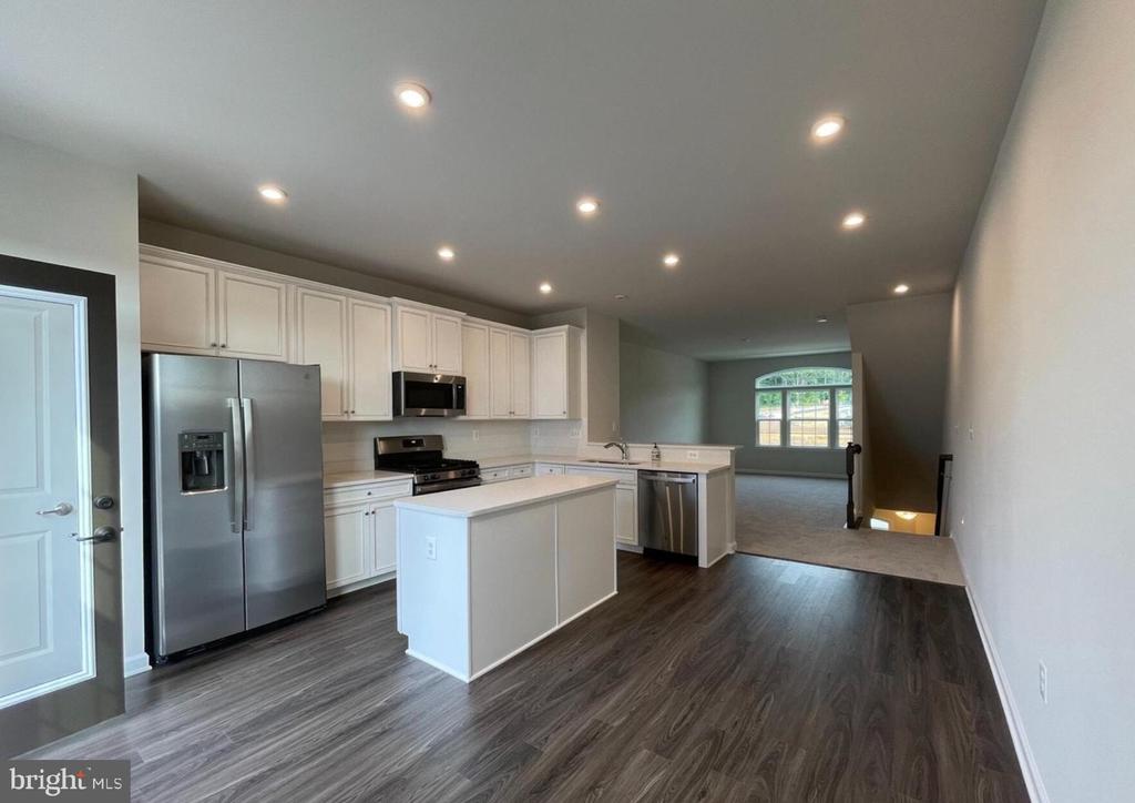 1113 RAMPART DRIVE