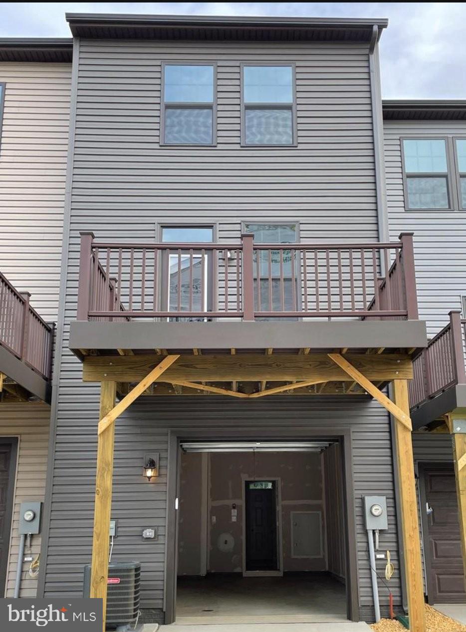 1113 RAMPART DRIVE