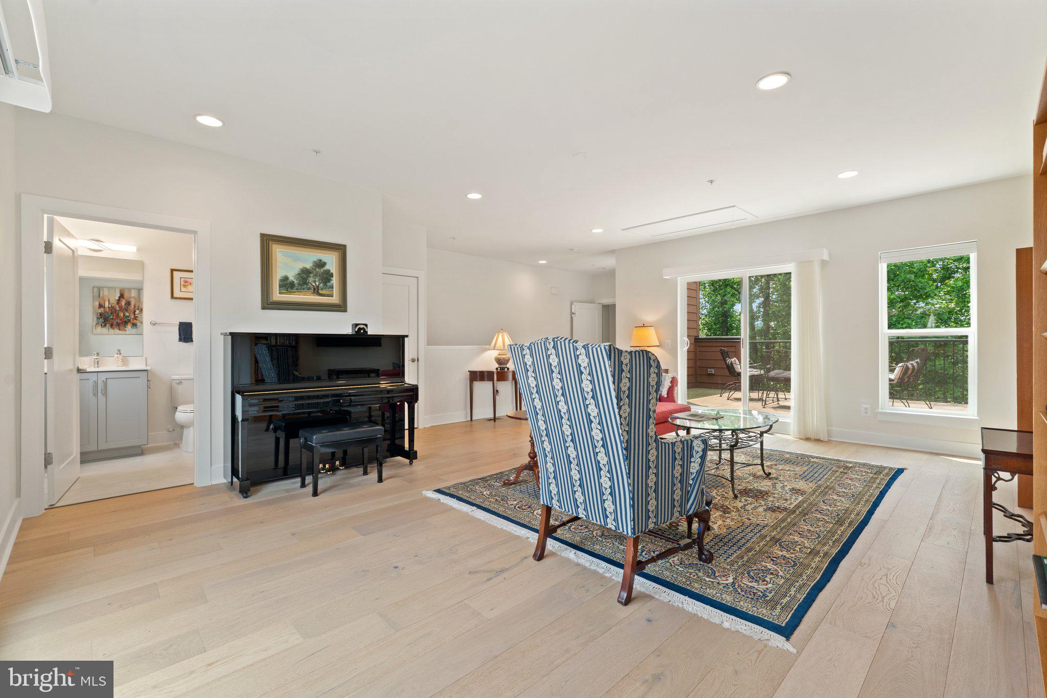 3546 SUTTON HEIGHTS CIRCLE