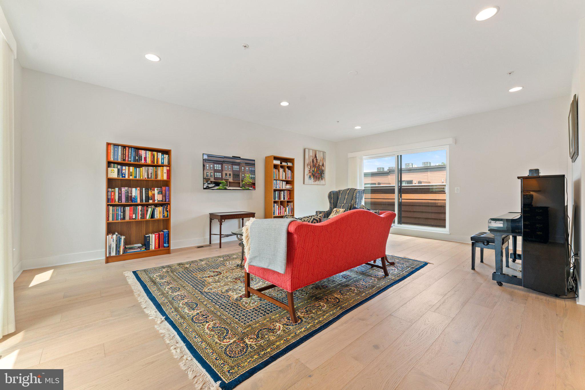 3546 SUTTON HEIGHTS CIRCLE