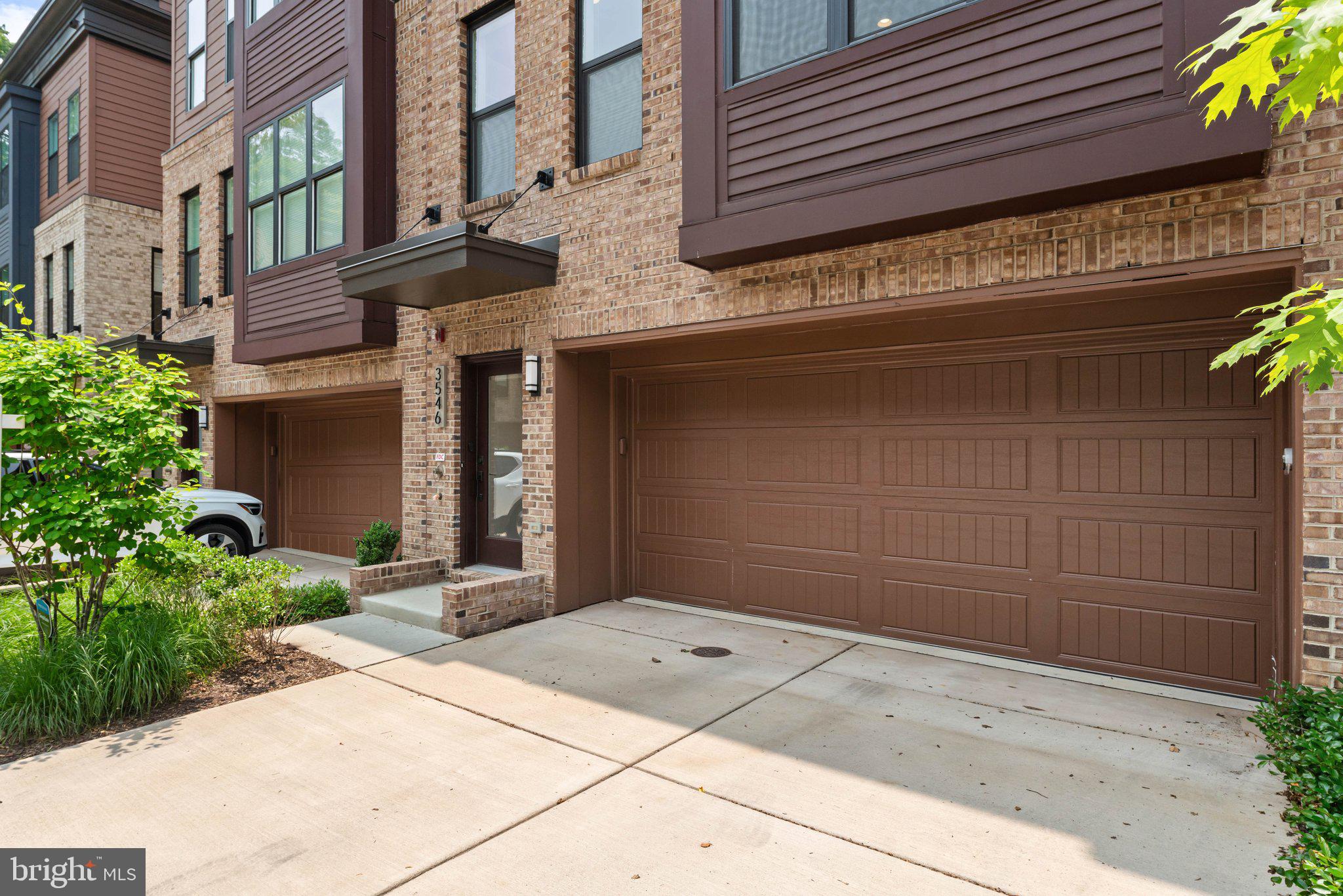 3546 SUTTON HEIGHTS CIRCLE