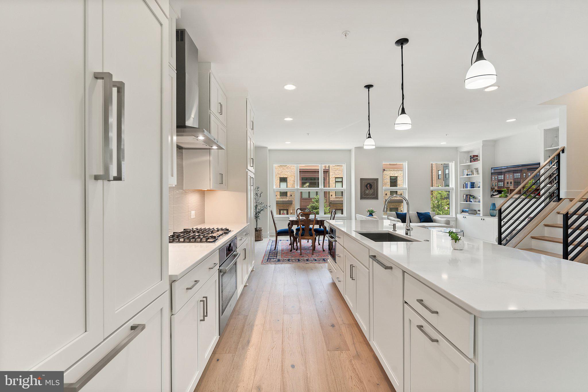 3546 SUTTON HEIGHTS CIRCLE