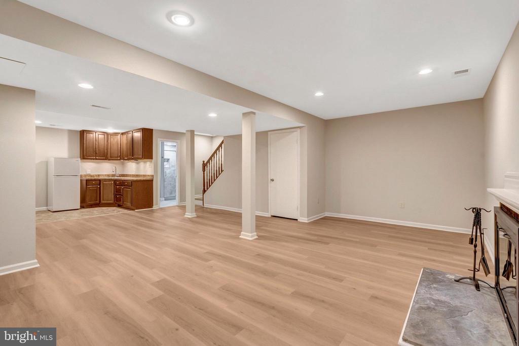 9728 MAIN STREET