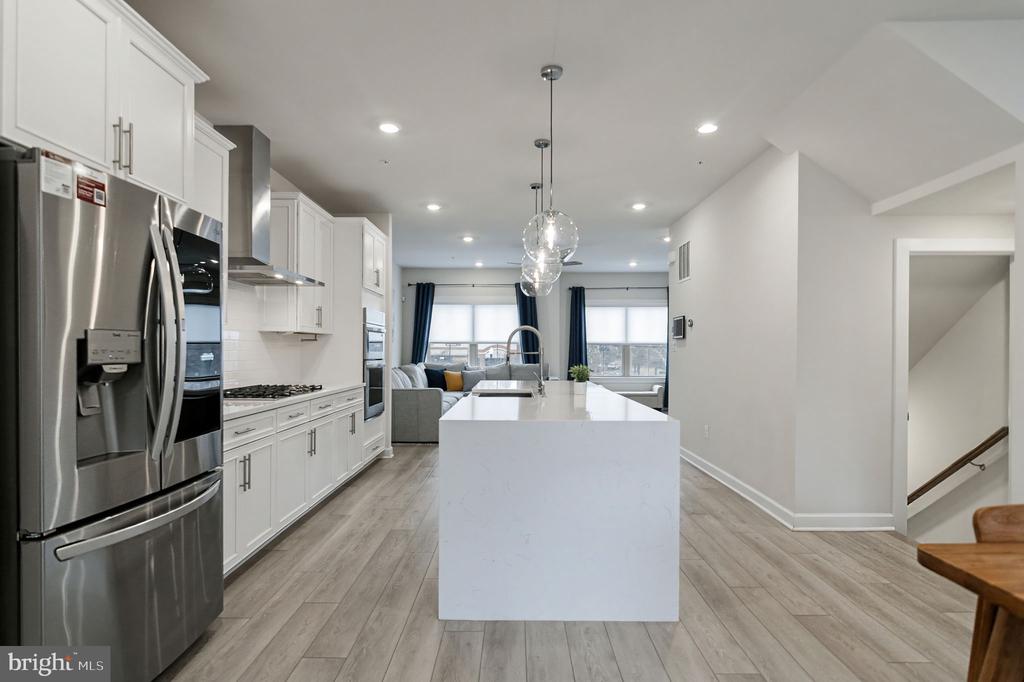 10689 FAIRGROUNDS DRIVE