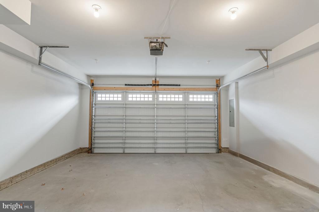 10689 FAIRGROUNDS DRIVE