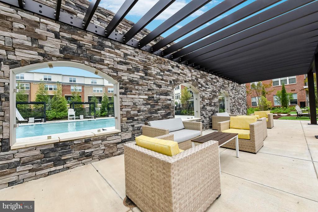 10755 FAIRGROUNDS DRIVE 431