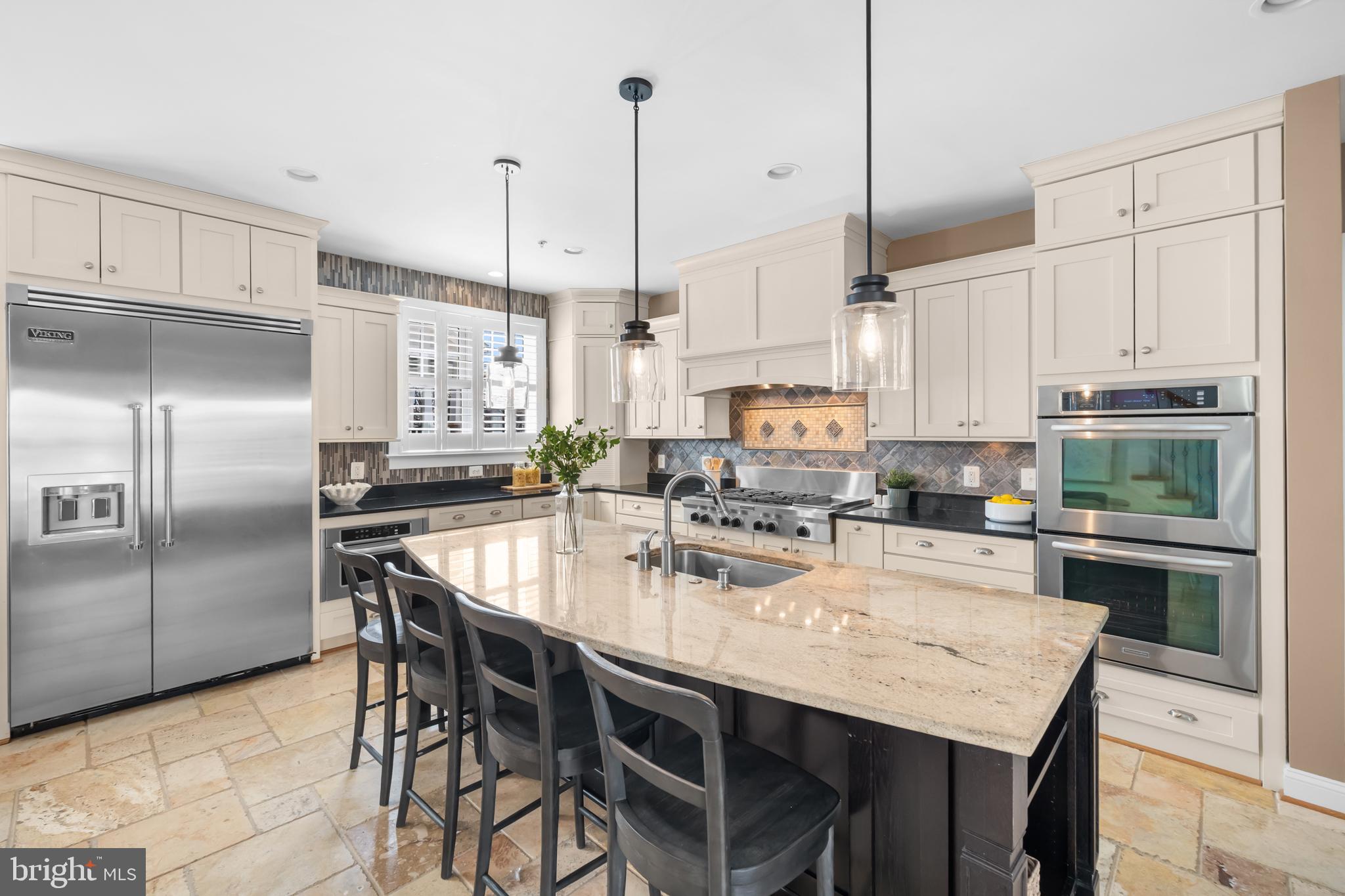 4027 COLONEL MENDEZ WAY