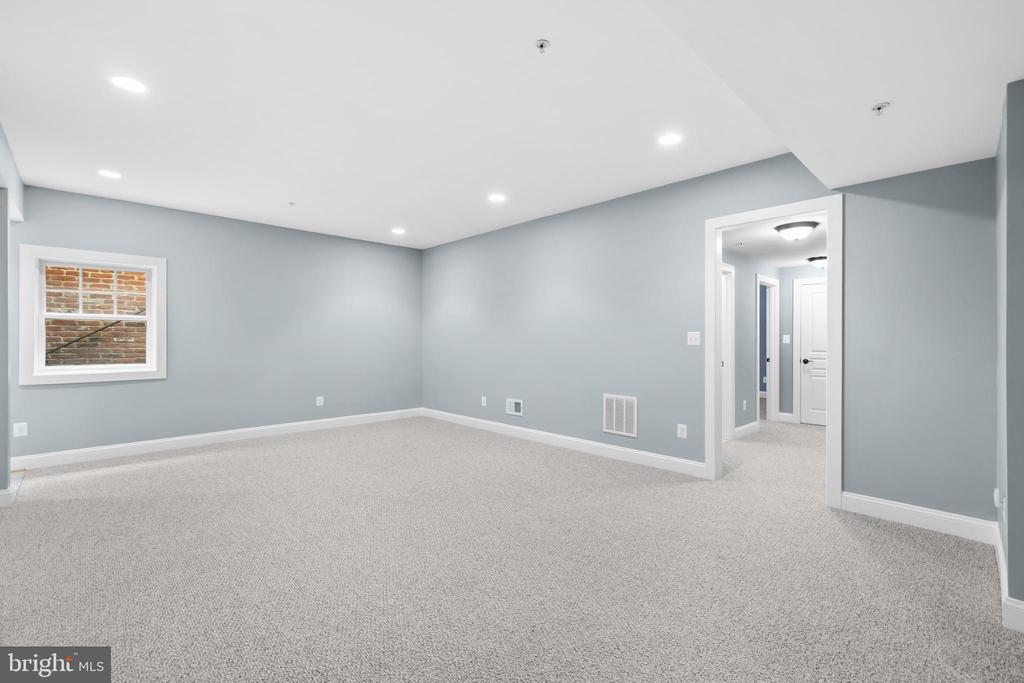 4027 COLONEL MENDEZ WAY