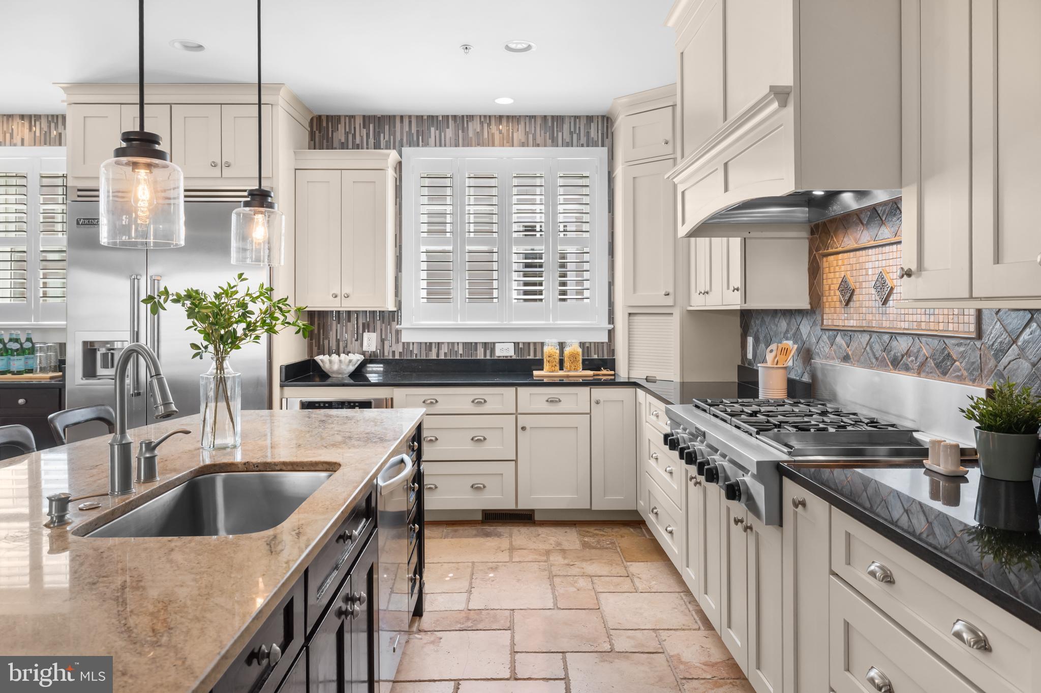 4027 COLONEL MENDEZ WAY