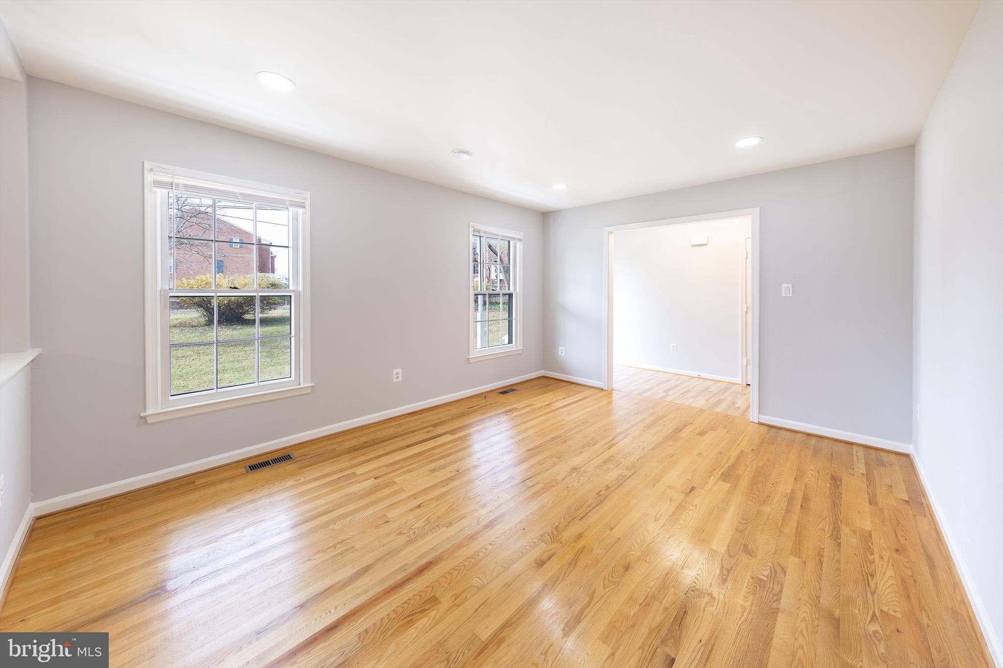 439 Falmouth St
