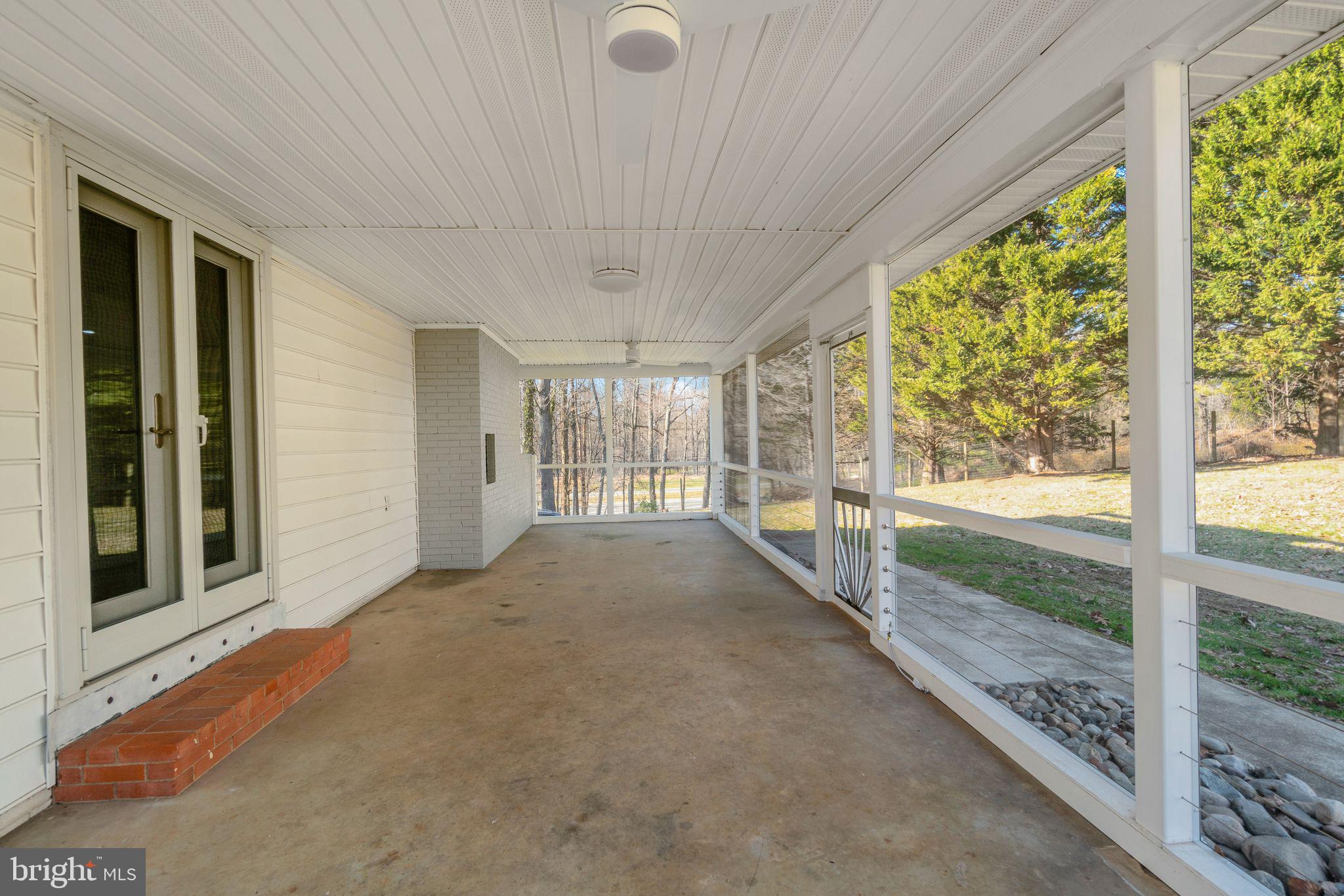 5761 Pendleton Ln