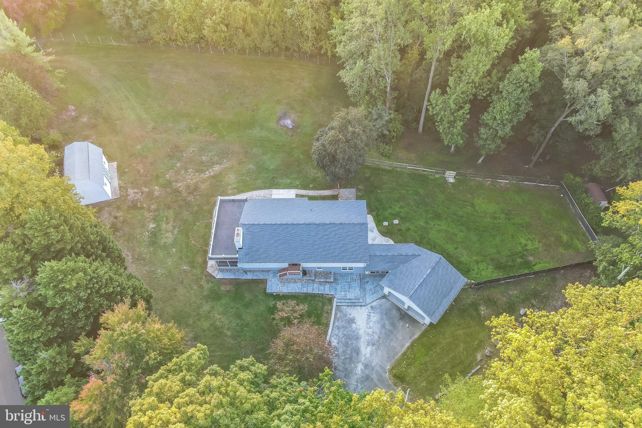 5761 Pendleton Ln