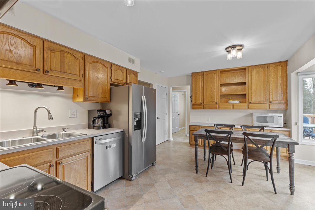 6744 SETTLERS RIDGE ROAD