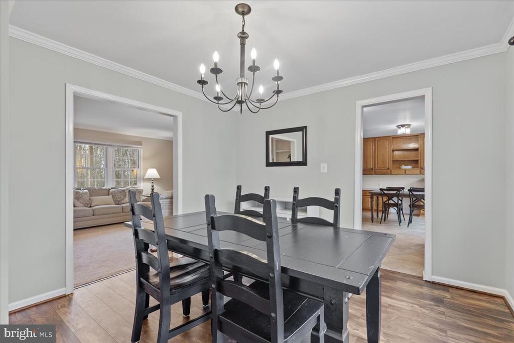 6744 SETTLERS RIDGE ROAD