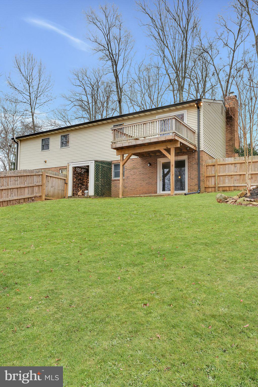 5228 Winding Oak Ln