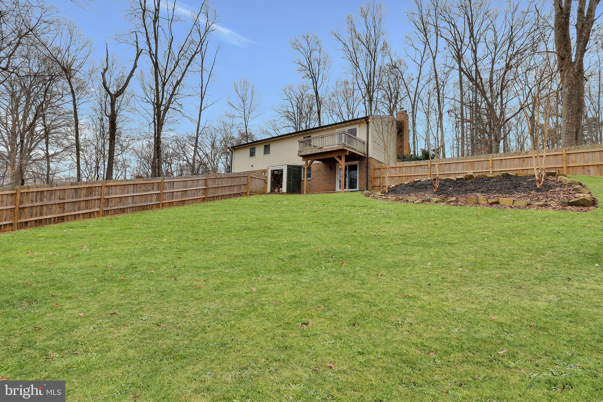 5228 Winding Oak Ln