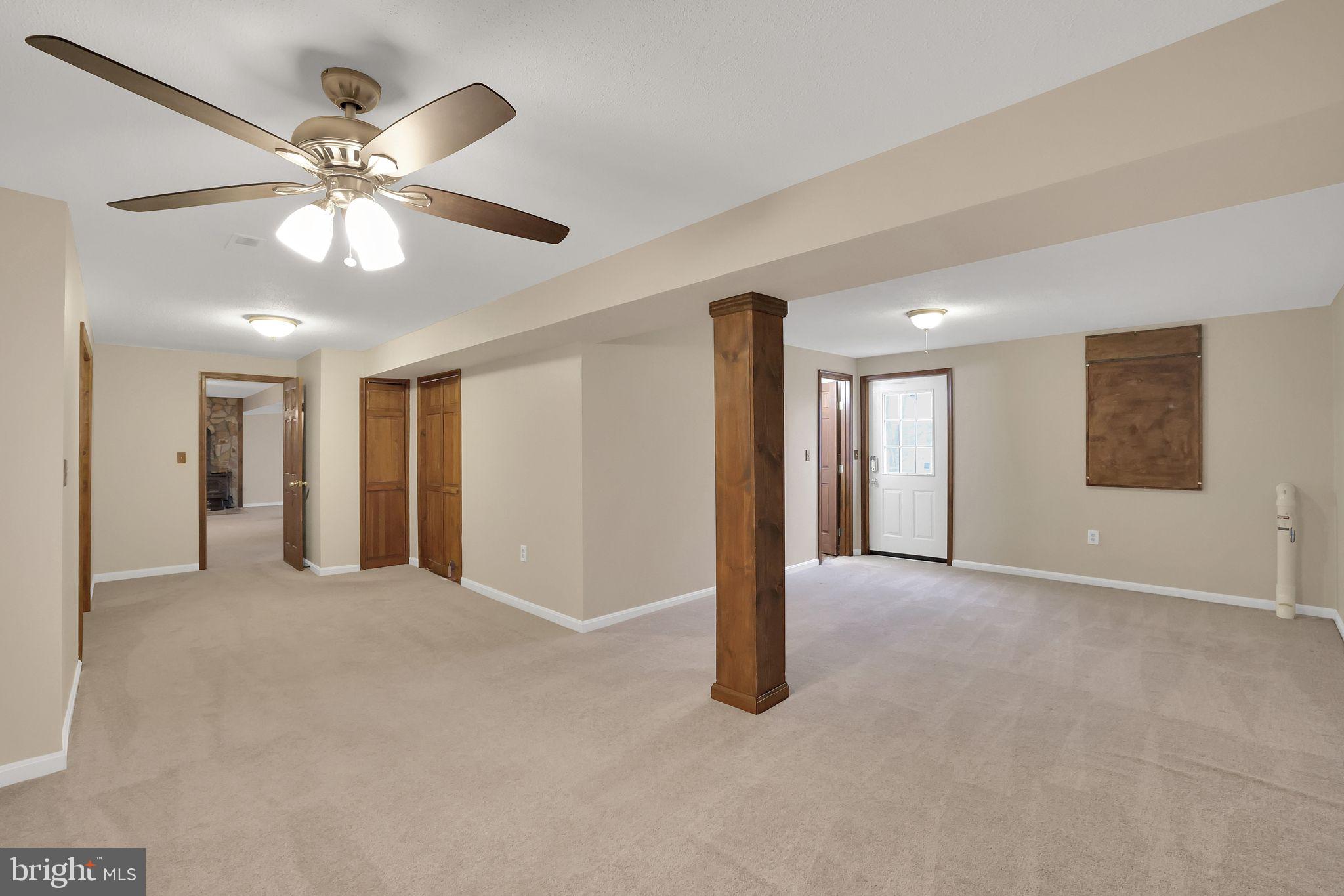 5228 Winding Oak Ln