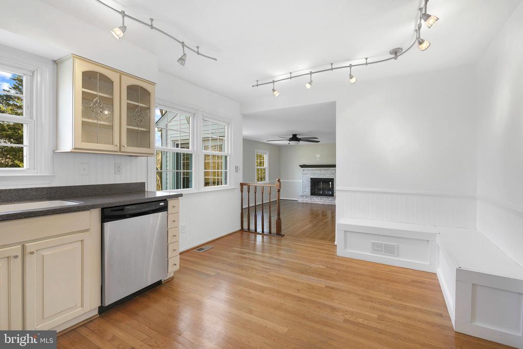 7329 FLEETWOOD COURT