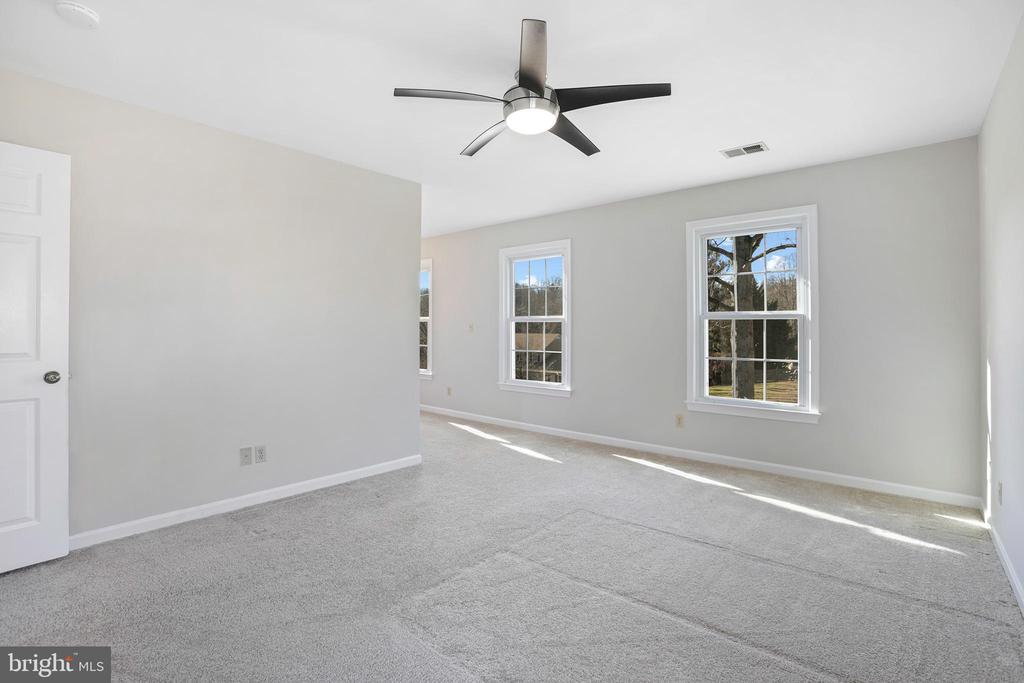 7329 FLEETWOOD COURT