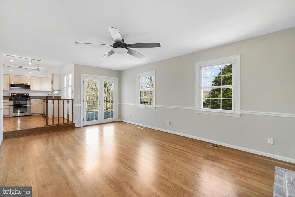 7329 FLEETWOOD COURT