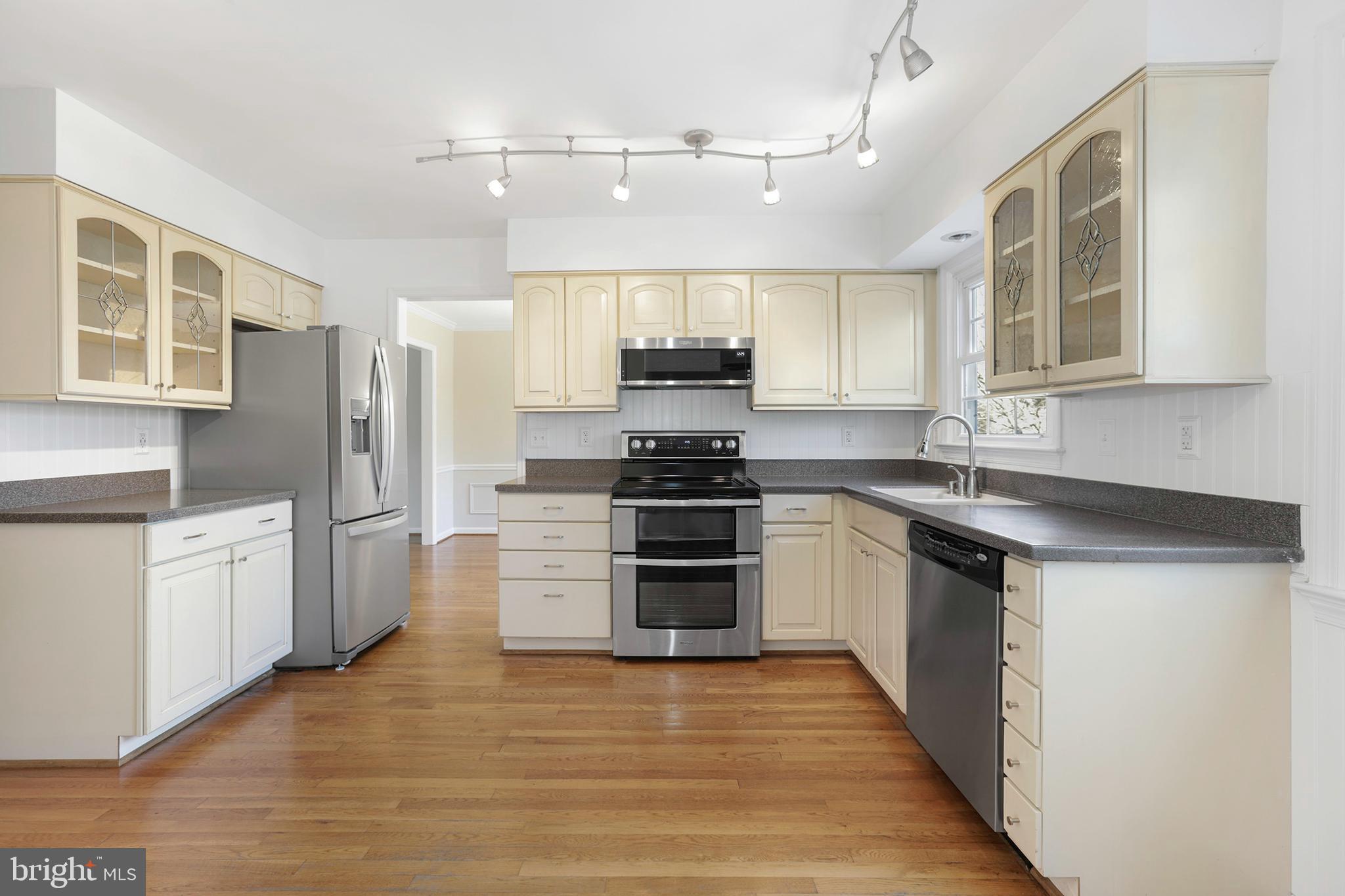 7329 FLEETWOOD COURT