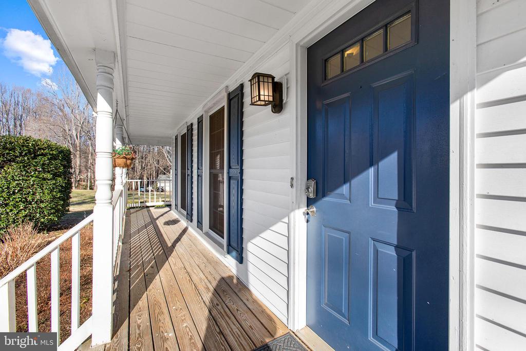 7329 FLEETWOOD COURT