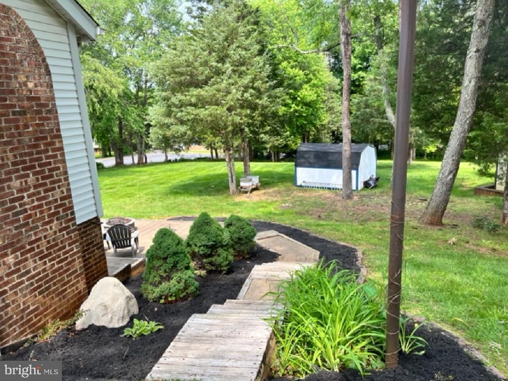 7329 FLEETWOOD COURT