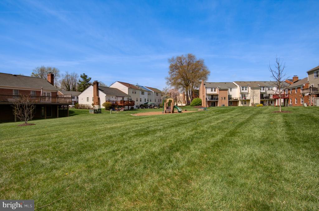 267 FAIRFIELD DRIVE