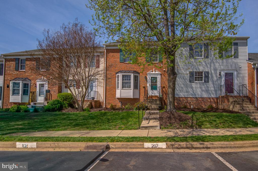 267 FAIRFIELD DRIVE