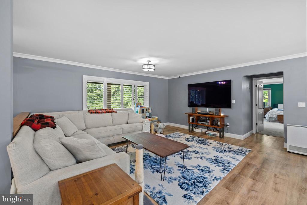 4300 RINGWOOD ROAD