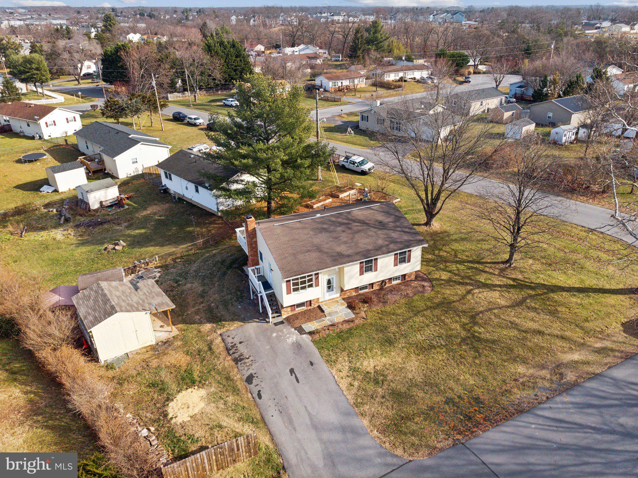 202 CREST CIRCLE