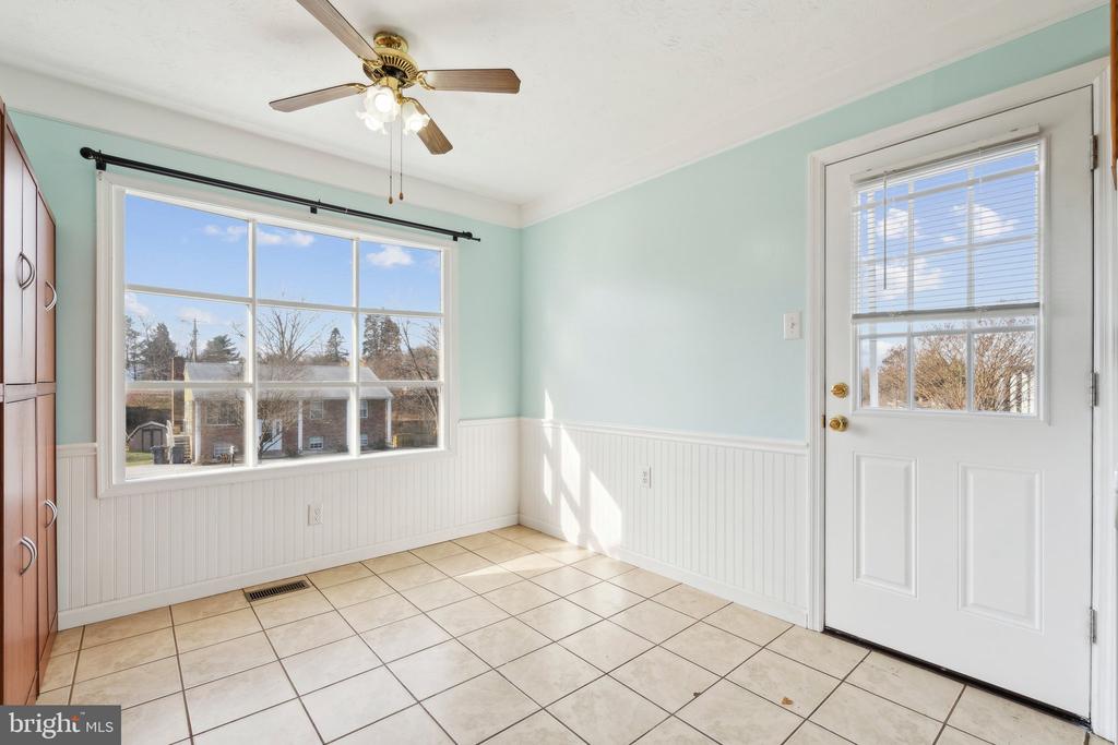 202 CREST CIRCLE