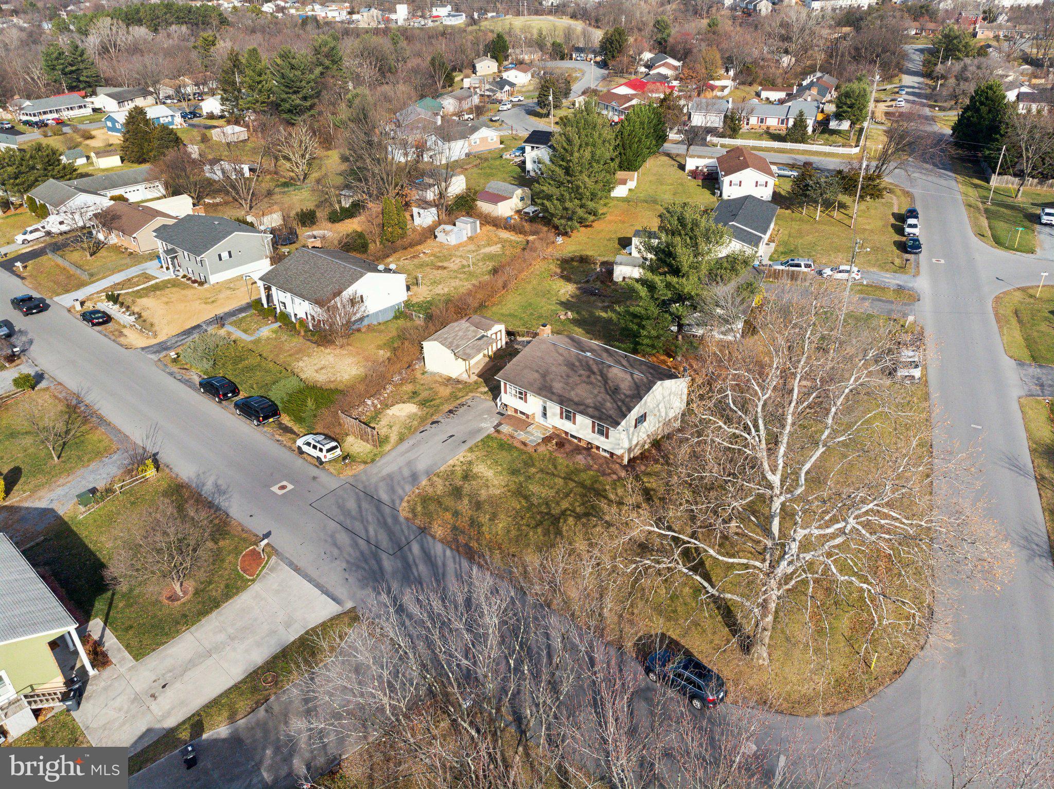 202 CREST CIRCLE