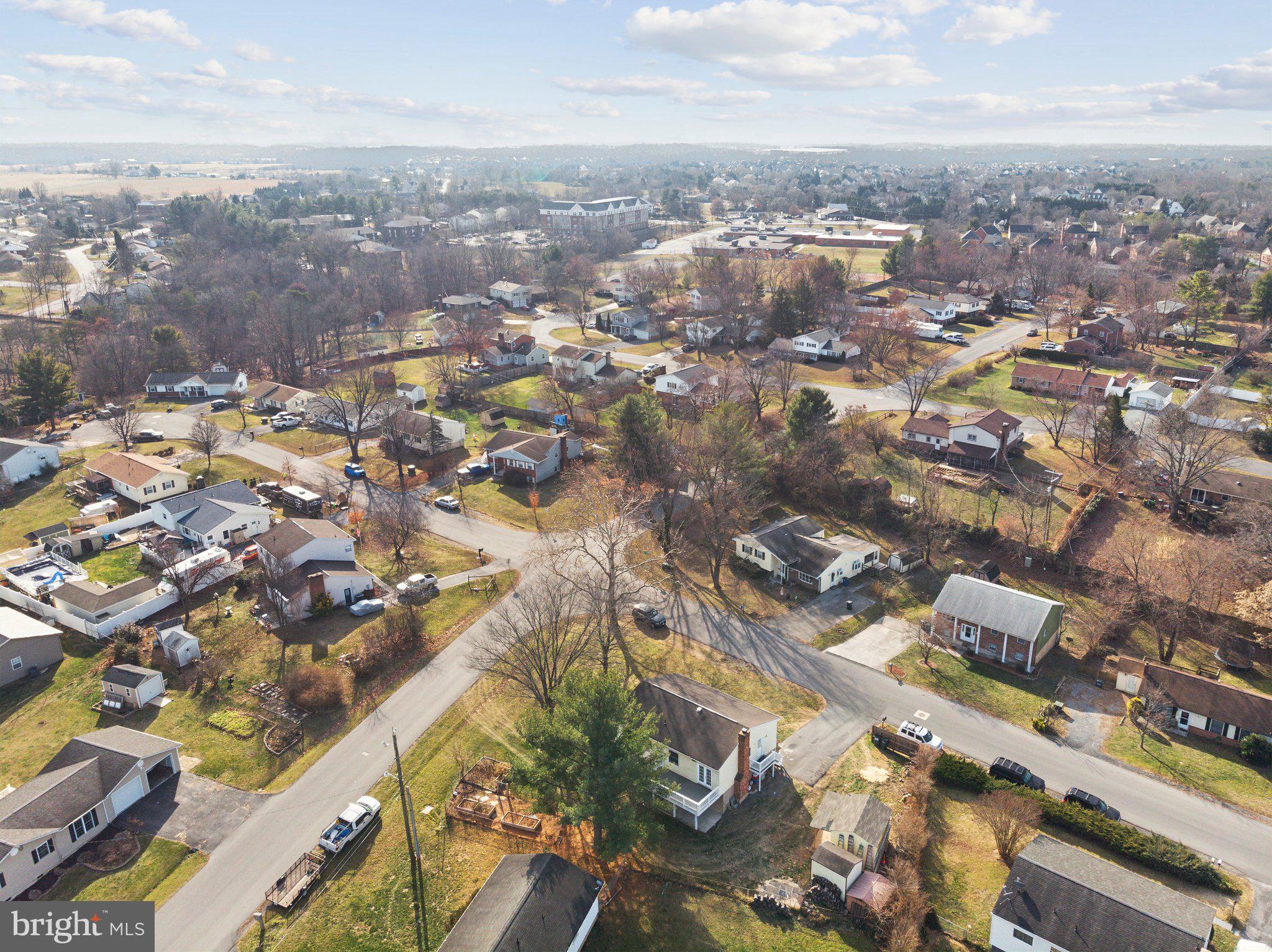 202 CREST CIRCLE